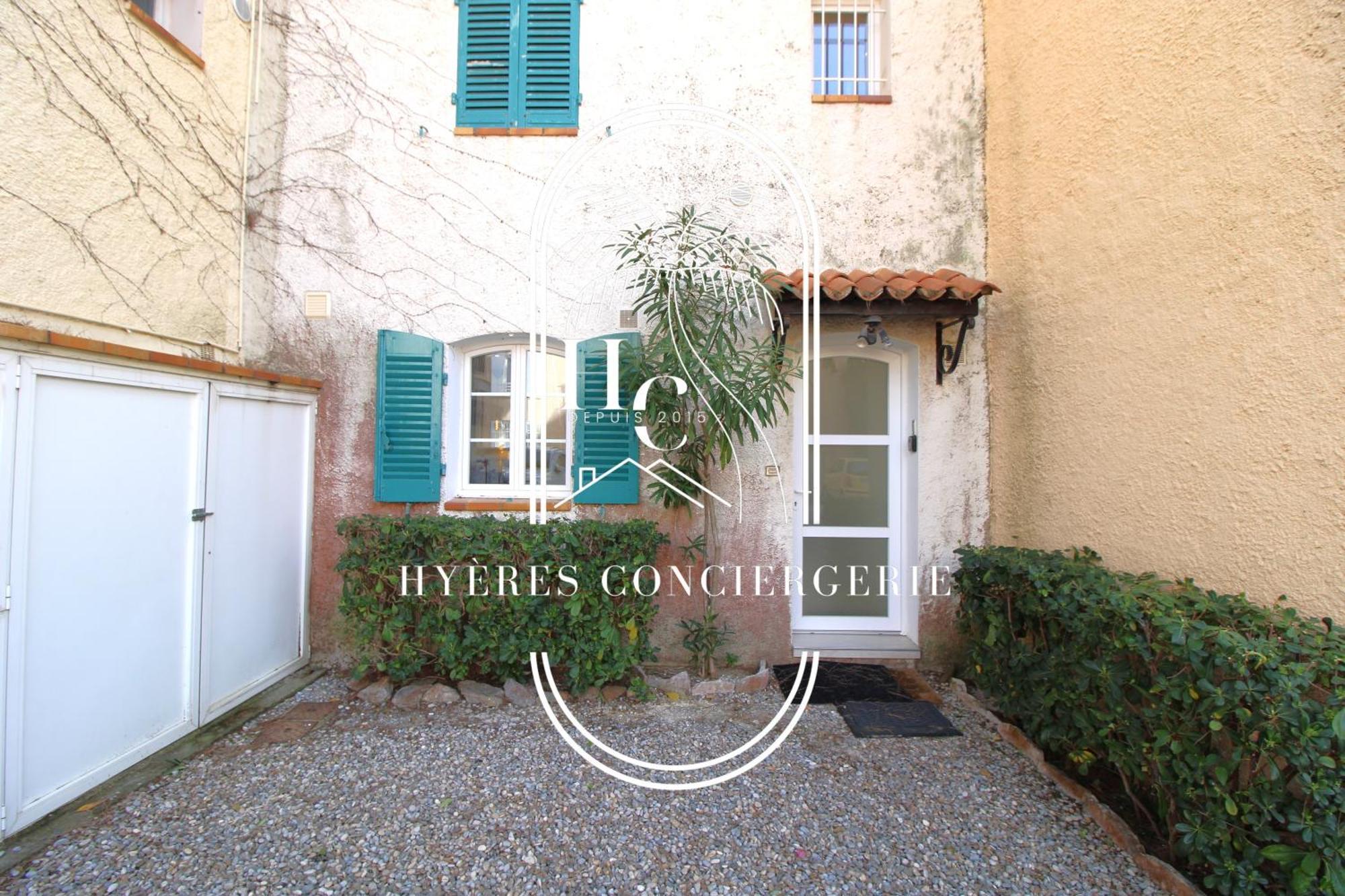 Apartment Duplex Au Coeur Du Port D'hyeres- Plages Parking By Hc Hyères