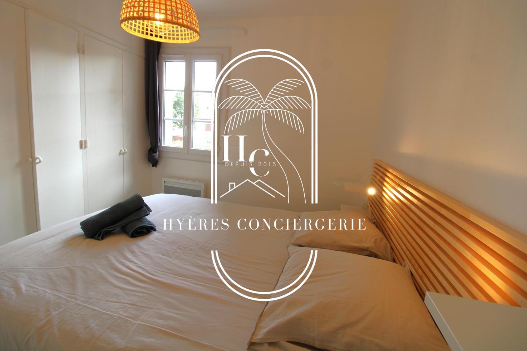 Duplex Au Coeur Du Port D'hyeres- Plages Parking By Hc Apartment Hyères
