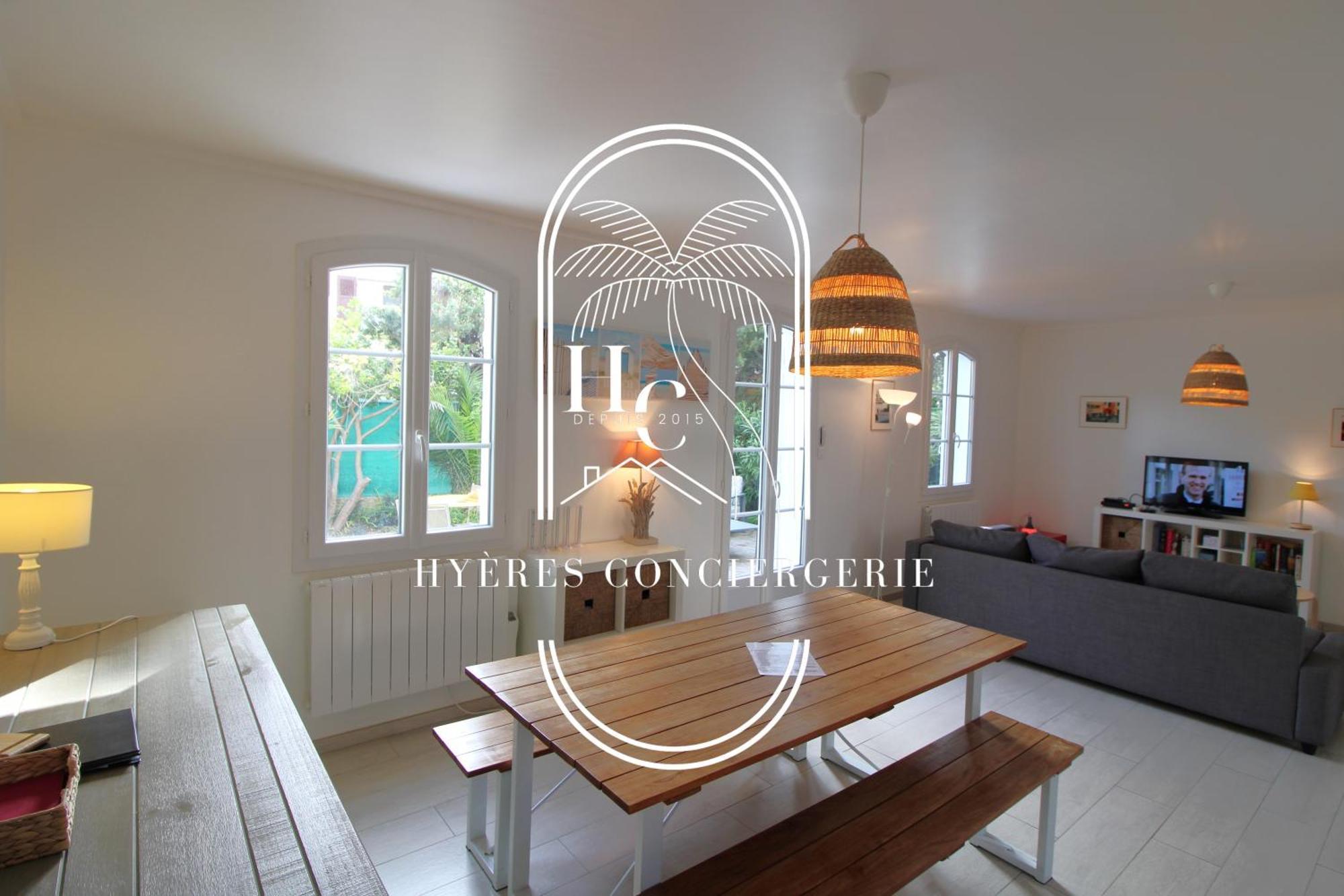 Duplex Au Coeur Du Port D'hyeres- Plages Parking By Hc